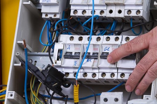 220V電壓只有170V怎么解決